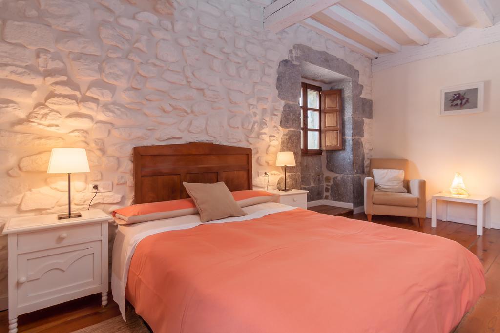 Casona Valle De Soba Regules Exterior photo