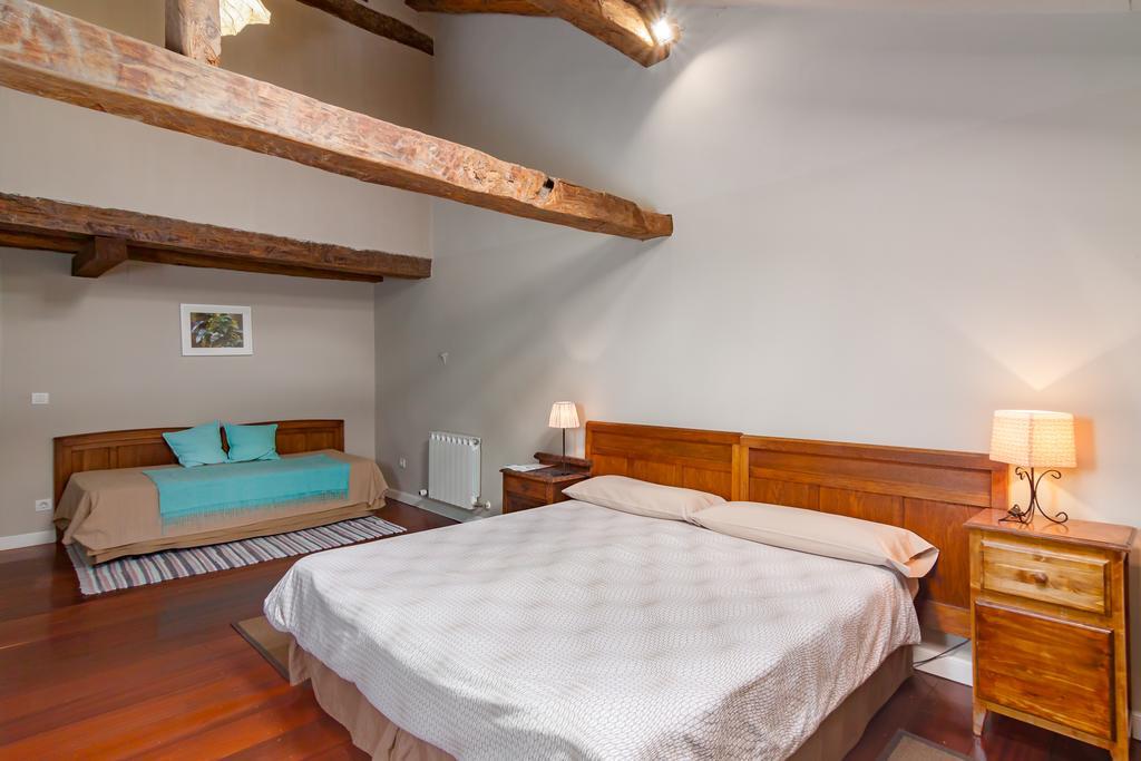 Casona Valle De Soba Regules Exterior photo